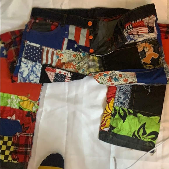 Cool jean pant with patches - Picture 3 of 3